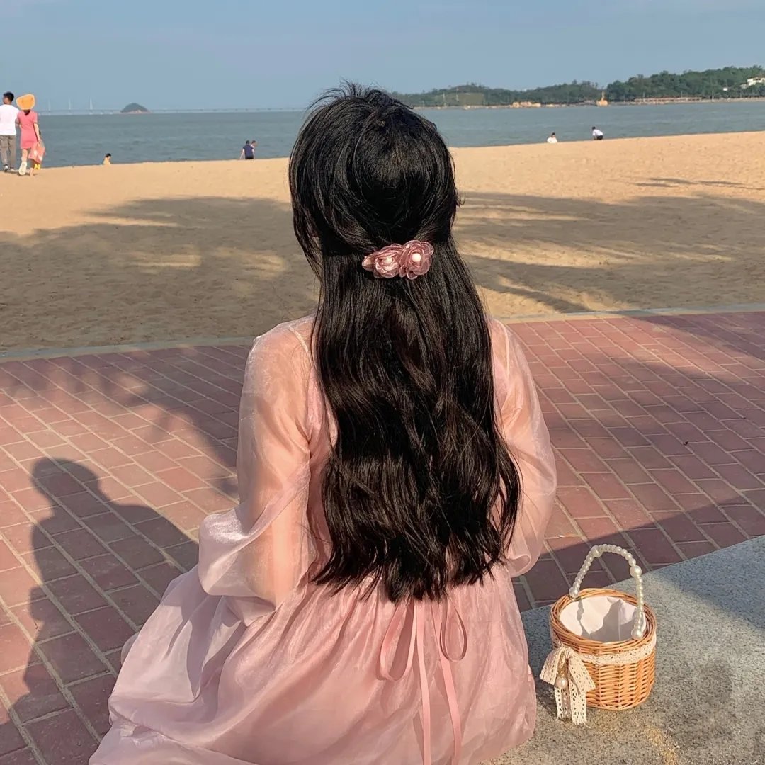 布劳涅森林的女人们